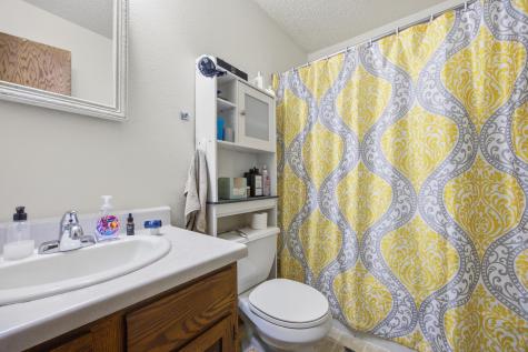 3307-3309 2nd Street N Fargo ND 58102