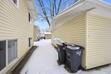 3307-3309 2nd Street N Fargo ND 58102