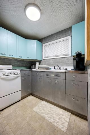 1002 9th Street S Moorhead MN 56560