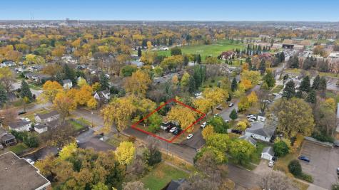 1002 9th Street S Moorhead MN 56560