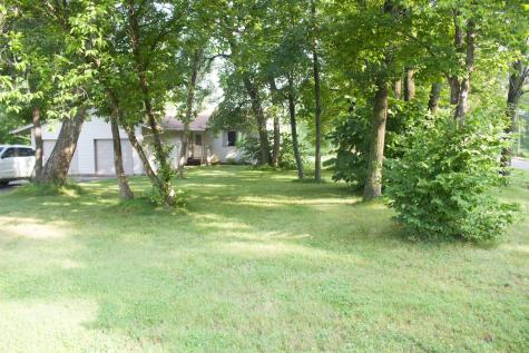 18118/18116 Captive Lake Road Garrison MN 56450