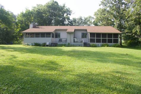 18118/18116 Captive Lake Road Garrison MN 56450