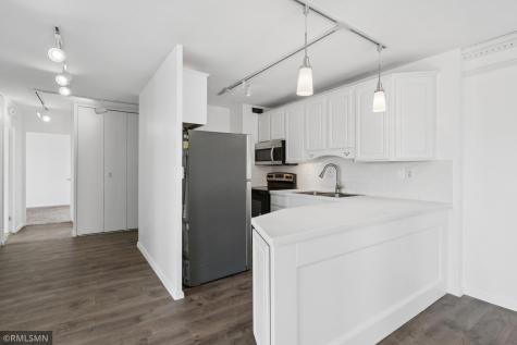 19 1st Street S Minneapolis MN 55401