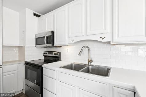 19 1st Street S Minneapolis MN 55401