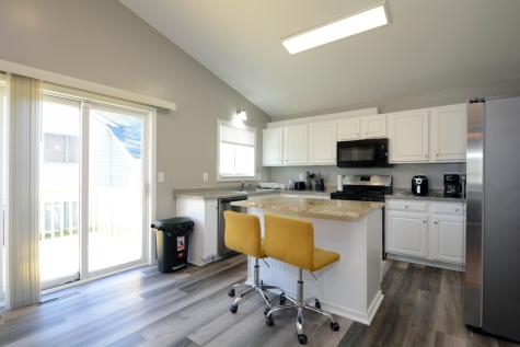 1799 Hilo Avenue N Oakdale MN 55128