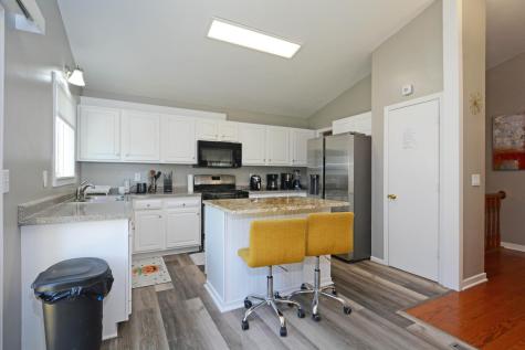 1799 Hilo Avenue N Oakdale MN 55128