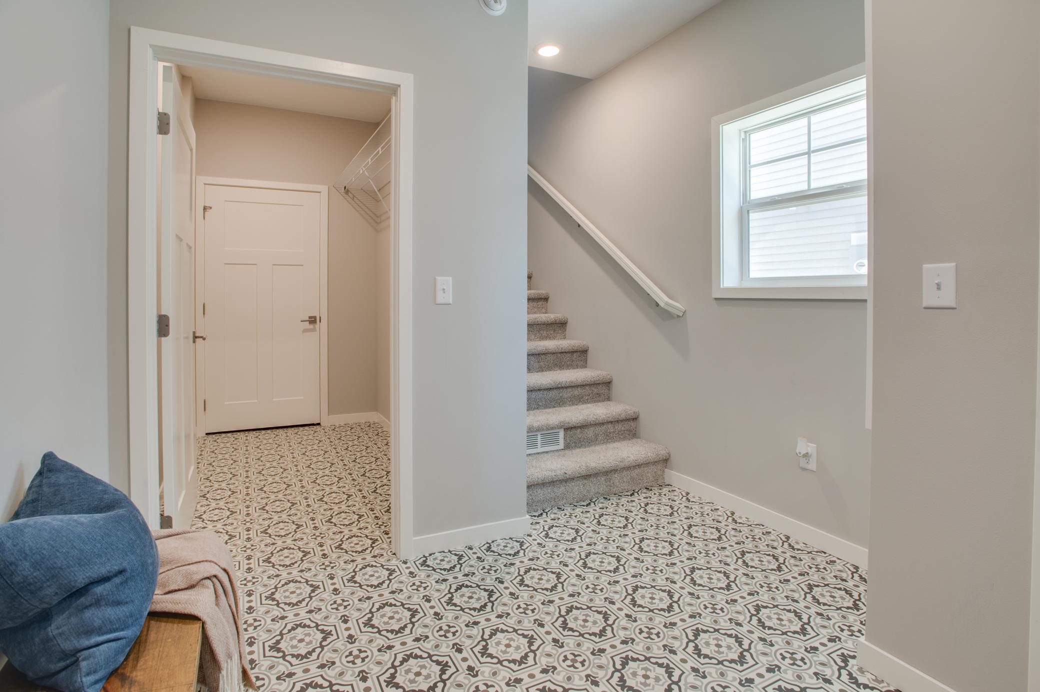 628 10th Avenue N Fargo ND 58102