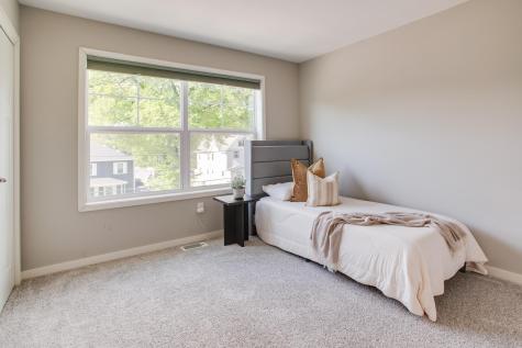 628 10th Avenue N Fargo ND 58102