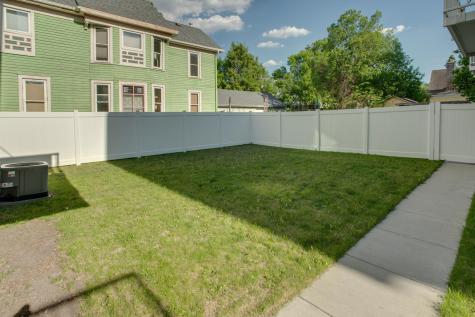 628 10th Avenue N Fargo ND 58102