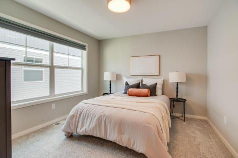 628 10th Avenue N Fargo ND 58102