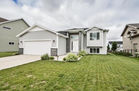 3349 27th Street S Moorhead MN 56560