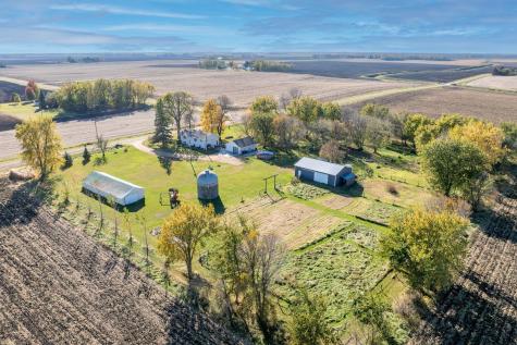 37658 410th Street Saint Peter MN 56082