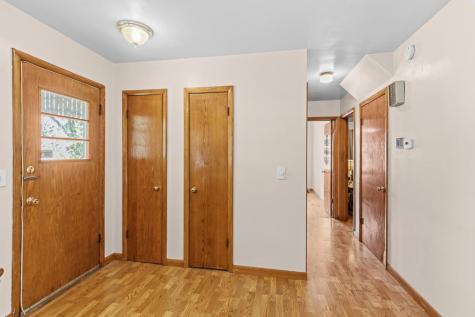 6148 Upper 51st Street N Oakdale MN 55128