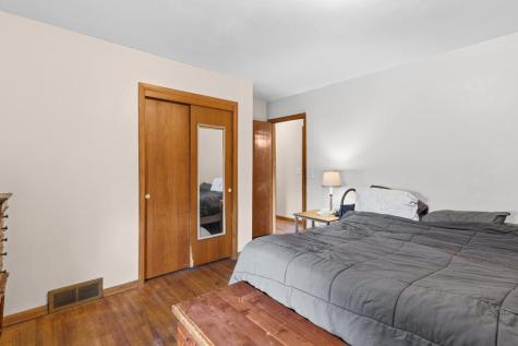 6148 Upper 51st Street N Oakdale MN 55128
