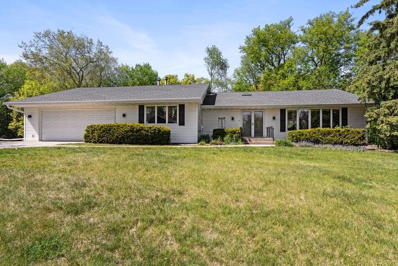 1948 Crown Point Drive Mendota Heights MN 55118