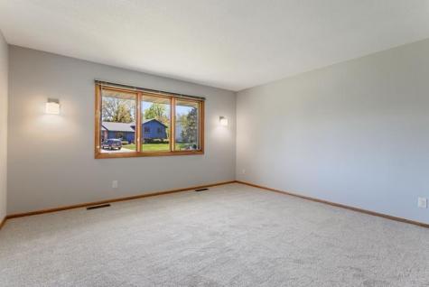 1948 Crown Point Drive Mendota Heights MN 55118