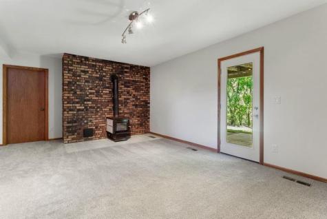 1948 Crown Point Drive Mendota Heights MN 55118