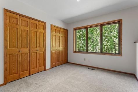 1948 Crown Point Drive Mendota Heights MN 55118