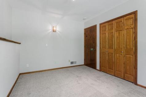 1948 Crown Point Drive Mendota Heights MN 55118