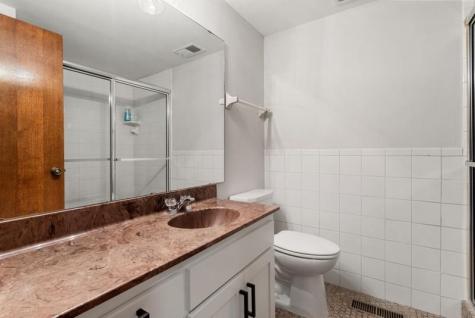 1948 Crown Point Drive Mendota Heights MN 55118