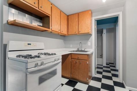 1948 Crown Point Drive Mendota Heights MN 55118
