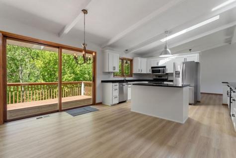 1948 Crown Point Drive Mendota Heights MN 55118
