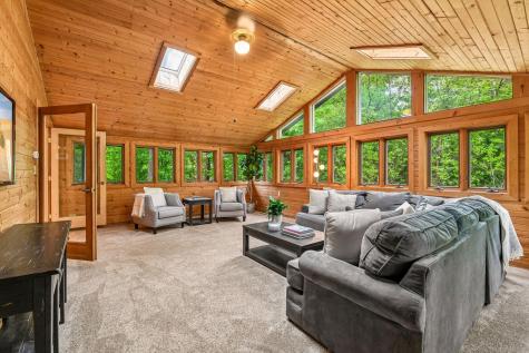 18710 28th Avenue N Plymouth MN 55447