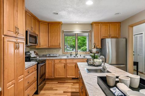 18710 28th Avenue N Plymouth MN 55447