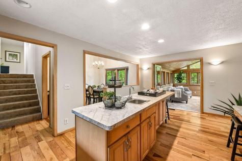 18710 28th Avenue N Plymouth MN 55447