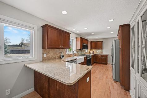 4713 Fairhills Road W Minnetonka MN 55345