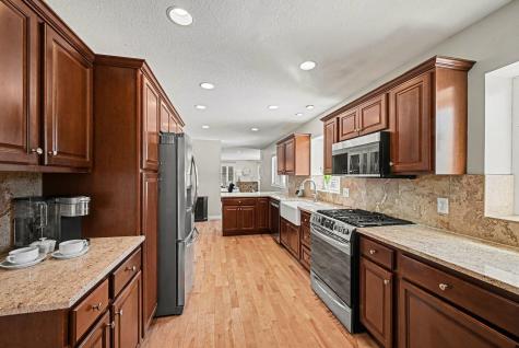4713 Fairhills Road W Minnetonka MN 55345