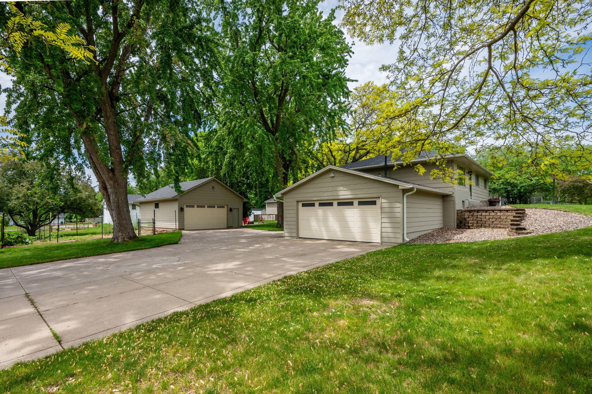 12715 27th Avenue N Plymouth MN 55441