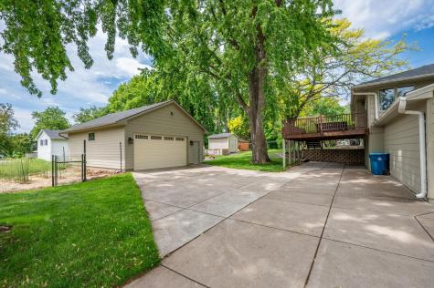 12715 27th Avenue N Plymouth MN 55441