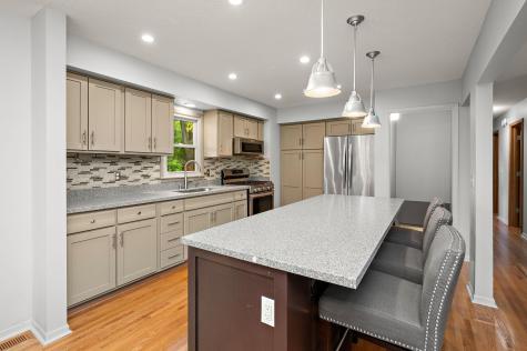 12715 27th Avenue N Plymouth MN 55441