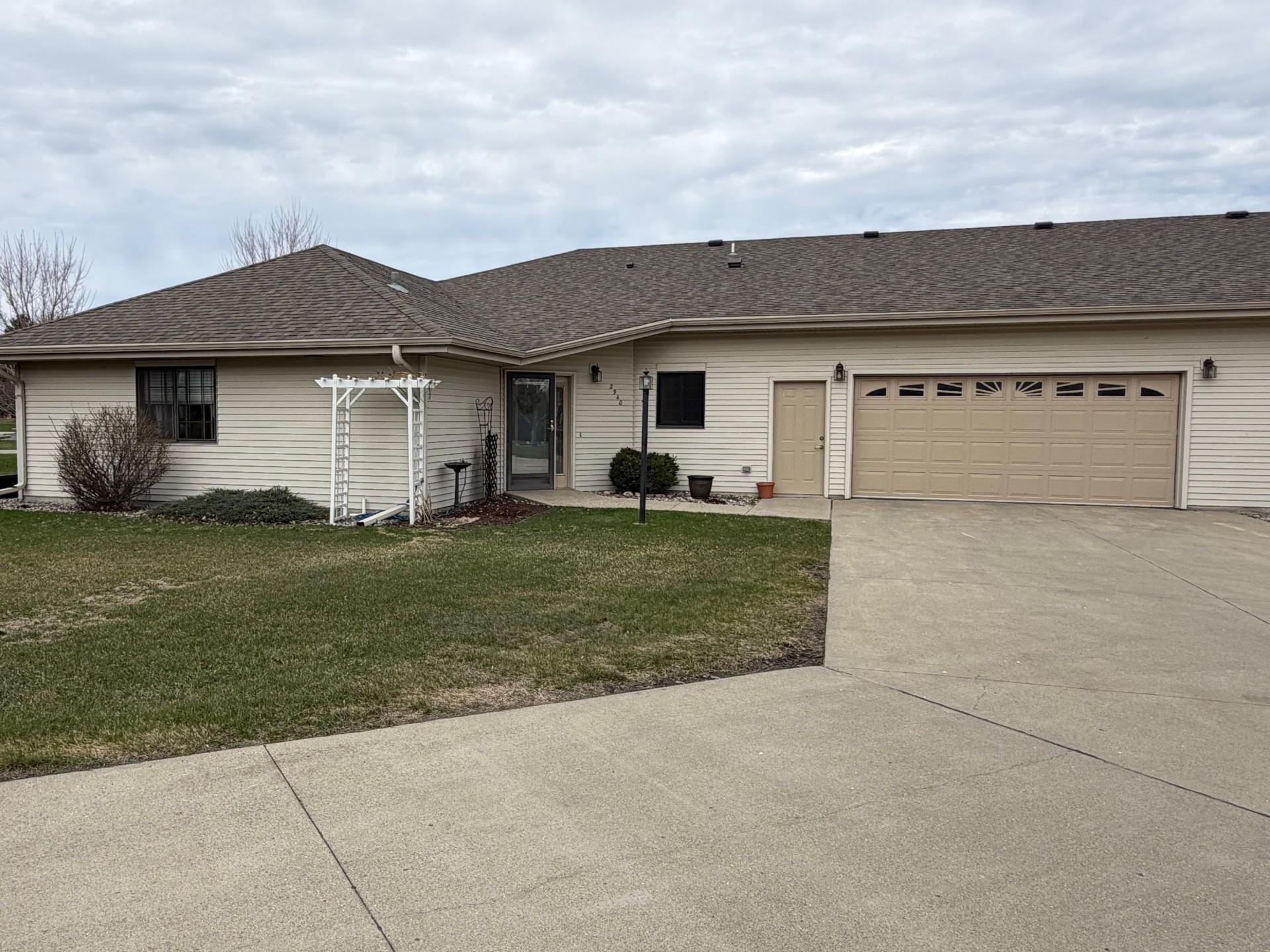 2940 12th Avenue S Moorhead MN 56560