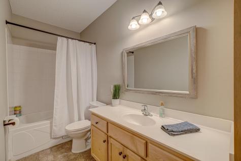 16807 Edinburg Way Lakeville MN 55024