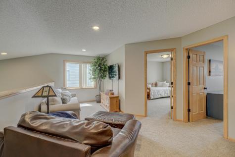 16807 Edinburg Way Lakeville MN 55024