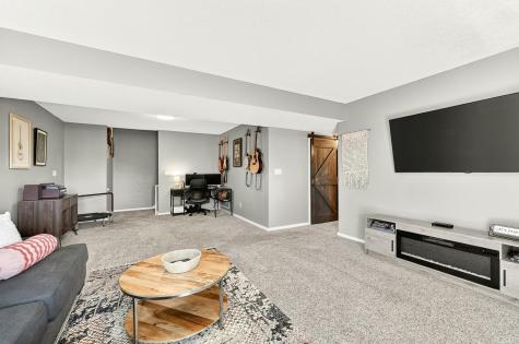 4956 4th Street NW Rochester MN 55901