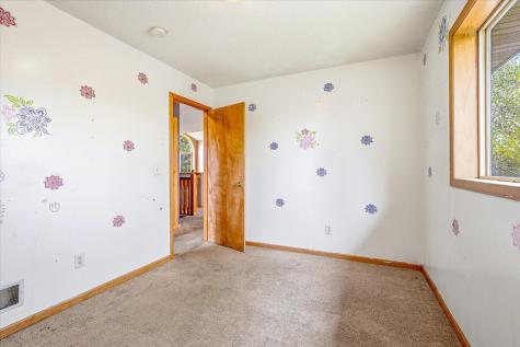 676 Joes Lake Road SE Cambridge MN 55008