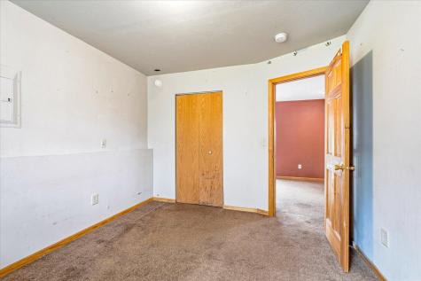 676 Joes Lake Road SE Cambridge MN 55008
