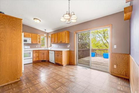 676 Joes Lake Road SE Cambridge MN 55008
