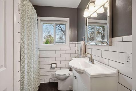 1615 Garland Lane N Plymouth MN 55447