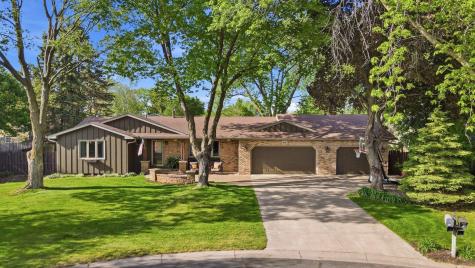 3938 Blackhawk Circle Eagan MN 55122
