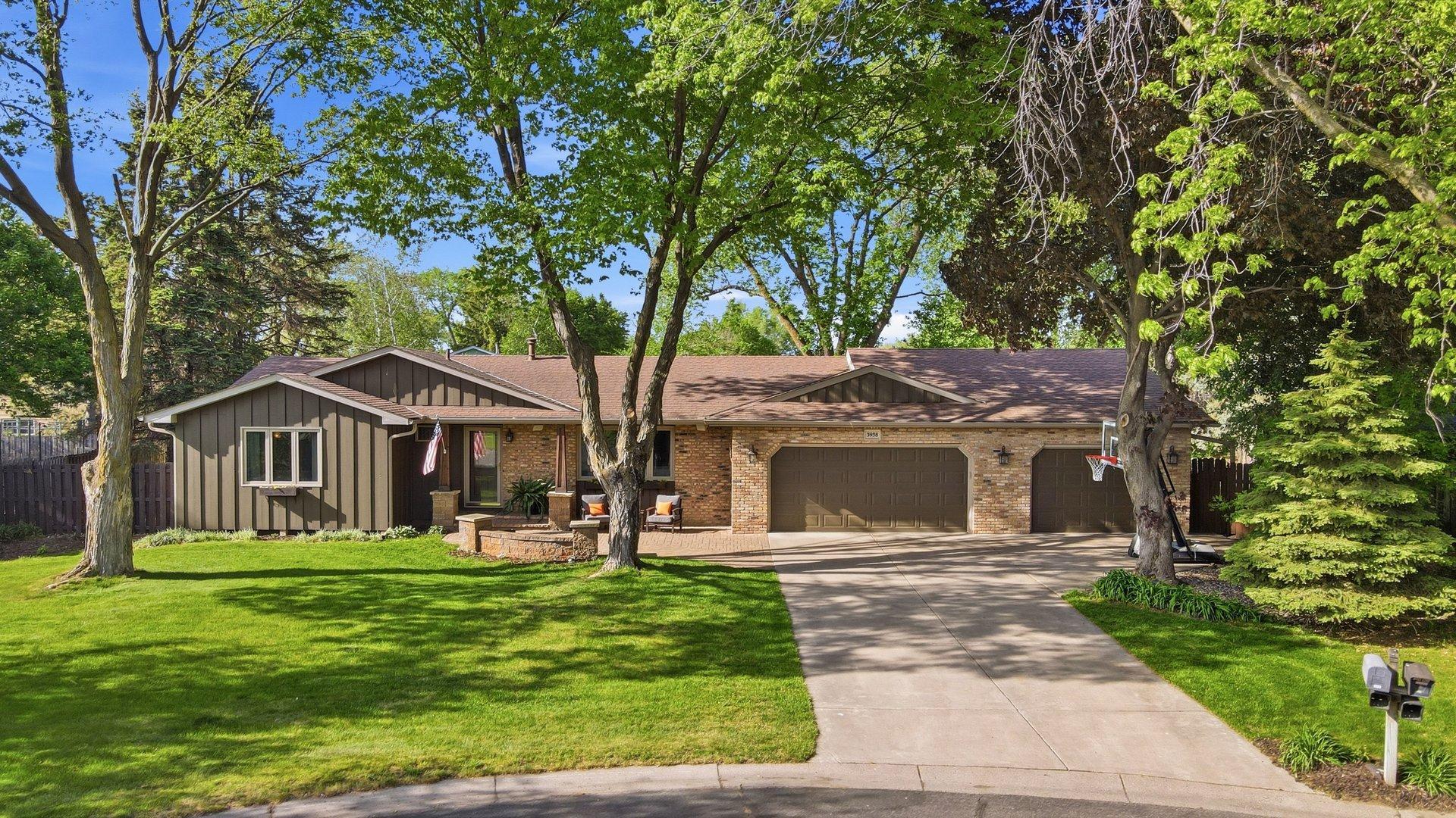 3938 Blackhawk Circle Eagan MN 55122