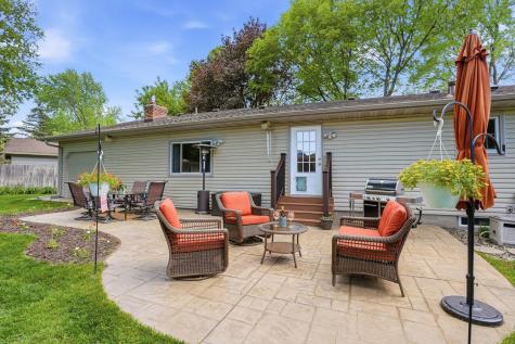 3938 Blackhawk Circle Eagan MN 55122