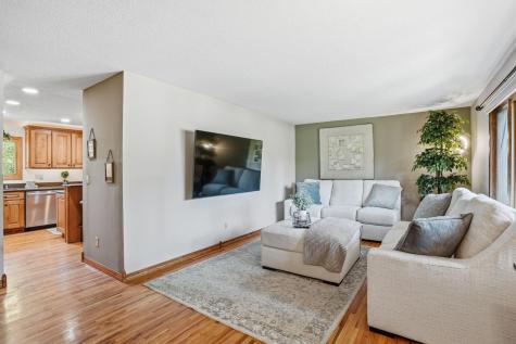 3938 Blackhawk Circle Eagan MN 55122