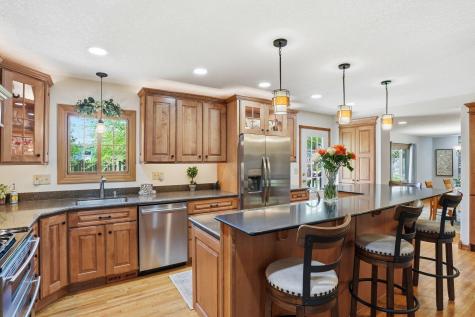 3938 Blackhawk Circle Eagan MN 55122