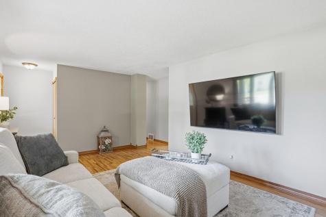 3938 Blackhawk Circle Eagan MN 55122