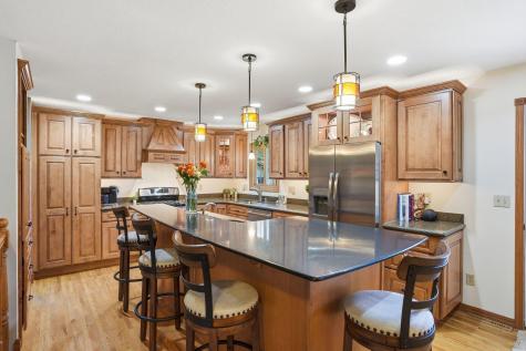 3938 Blackhawk Circle Eagan MN 55122