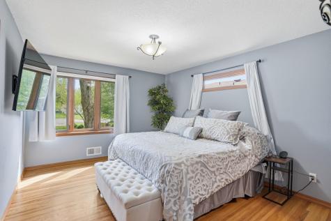 3938 Blackhawk Circle Eagan MN 55122